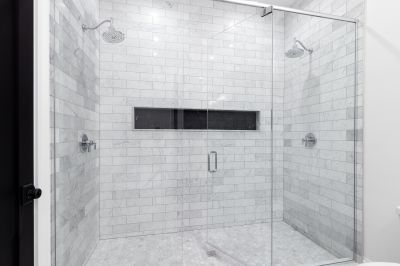 Open-concept Shower with Recessed Lighting